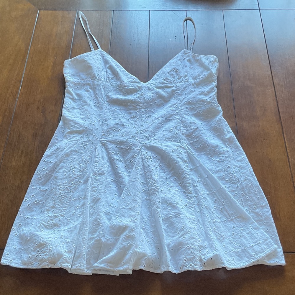 Zara White Romper - Picture 1 of 3